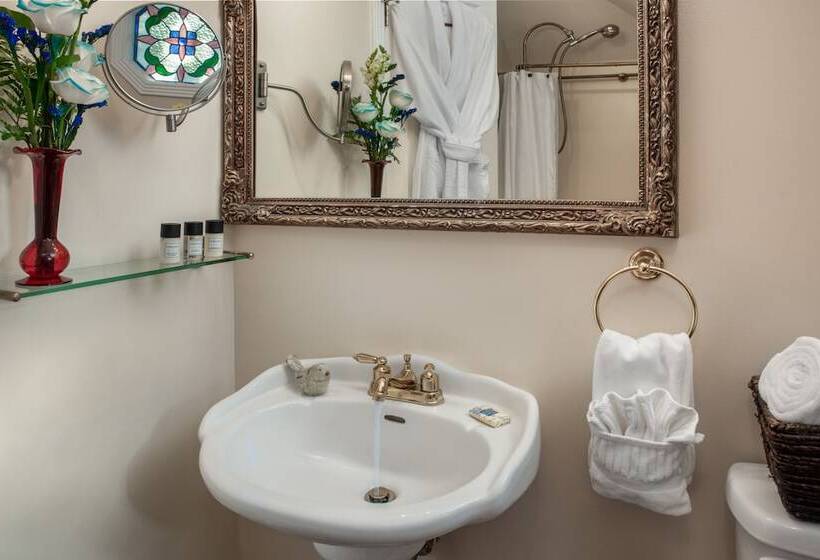 Номер Стандарт, White Oak Manor Bed And Breakfast