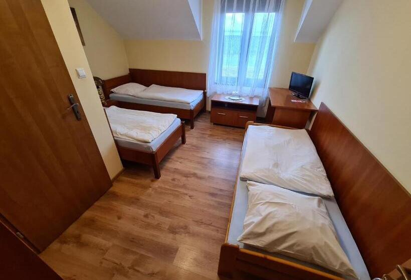 标准三人间, Zajazd Motel Staropolski