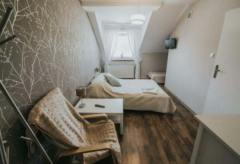 Номер Deluxe, Gościniec Zacisze I Blisko A2 Dąbie Uniejów I Restauracja