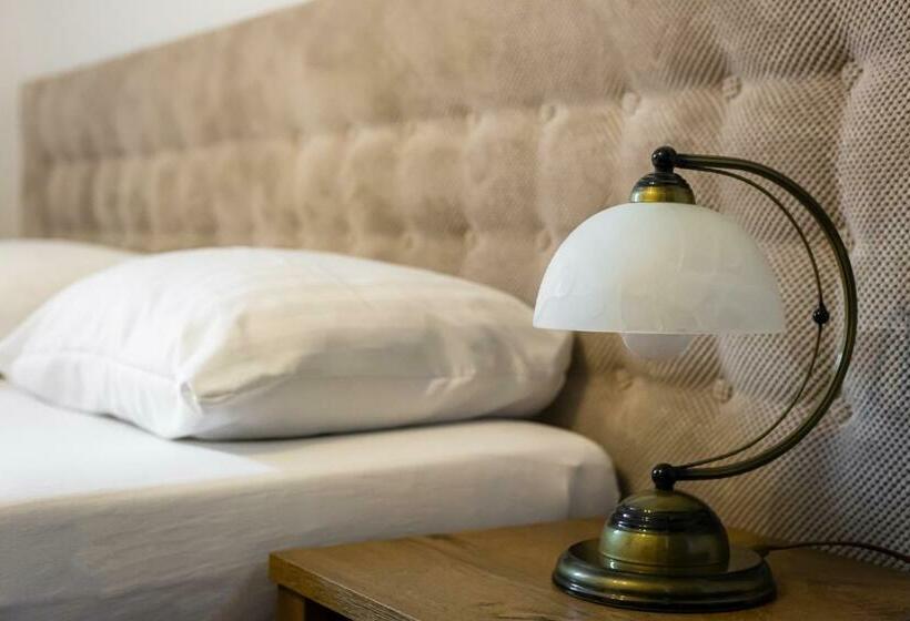 Номер Deluxe, Gold Rooms