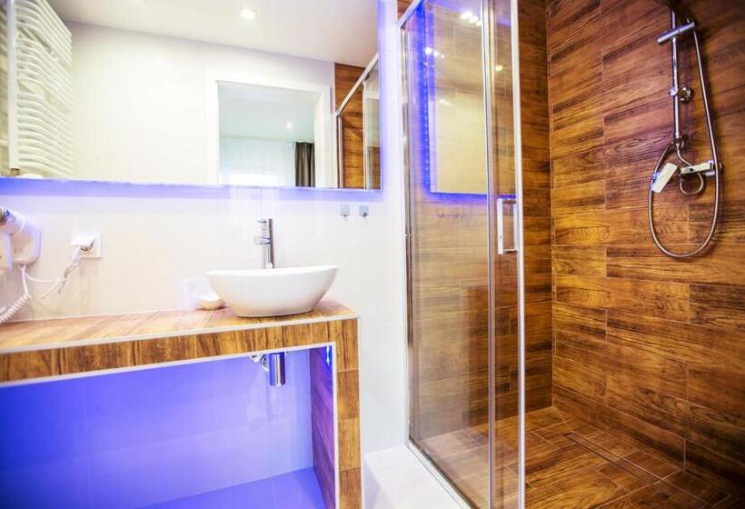 Номер Economy, Adonis Apartments