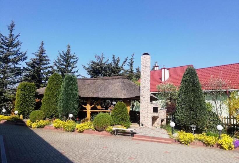 Четырехместный Номер Стандарт, Noclegi I Restauracja Gracja