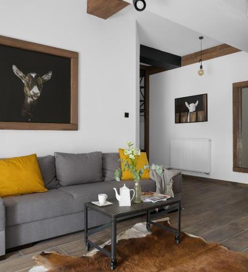 إستوديو قياسى, Aparthotel Narciarska 2