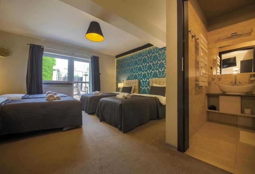 Четырехместный Номер Стандарт, B&m Guesthouse