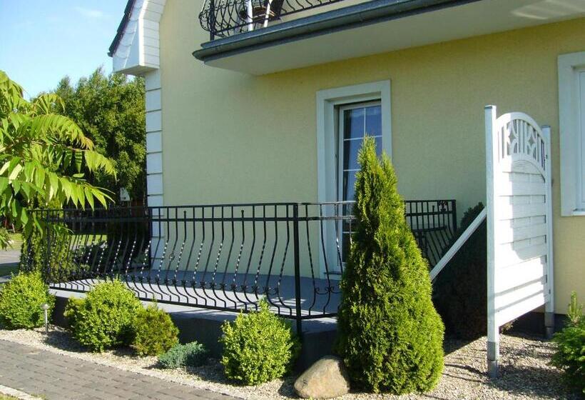 Standard Triple Room with Terrace, Villa Antoja