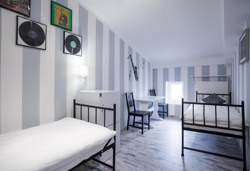 חדר סטנדרט, Ab Hostel