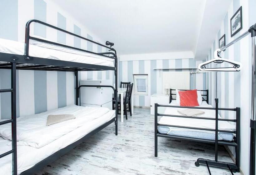 מיטה בחדר משותף, Ab Hostel