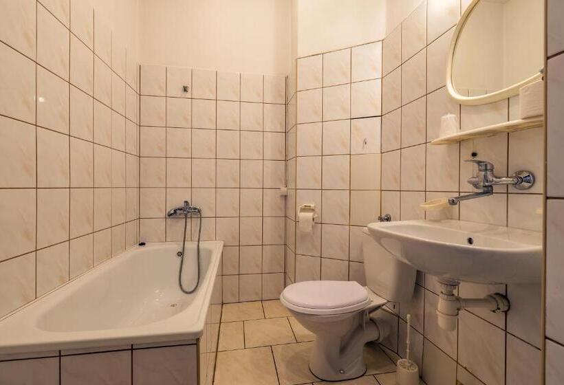 غرفة قياسية, Savoy Wrocław