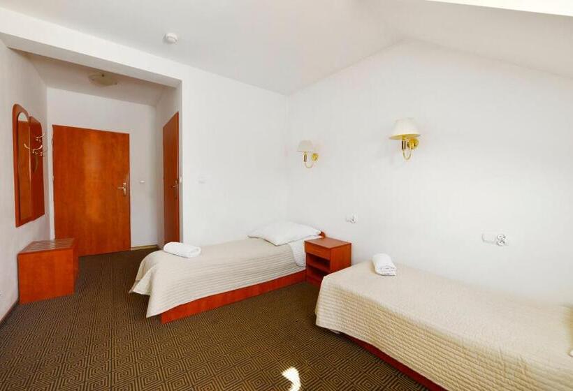 Четырехместный Номер Стандарт, Pirat Hotel & Spa Hotel Z Basenem