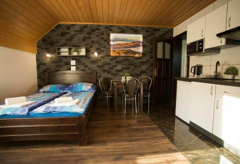 Трехместный Номер Стандарт с Балконом, Pokoje I Apartamenty U Sabiny   Apartament I Domek Z Jacuzzi Na Wyłączność   Pozostałe Pokoje Bez Ja