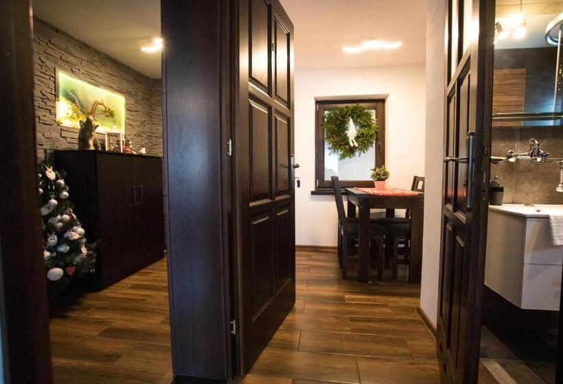 Апартаменты 1 Спальня, Pokoje I Apartamenty U Sabiny   Apartament I Domek Z Jacuzzi Na Wyłączność   Pozostałe Pokoje Bez Ja