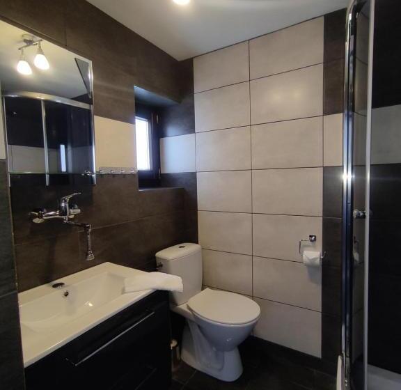 Номер Стандарт Трехместный, Pokoje I Apartamenty U Sabiny   Apartament I Domek Z Jacuzzi Na Wyłączność   Pozostałe Pokoje Bez Ja