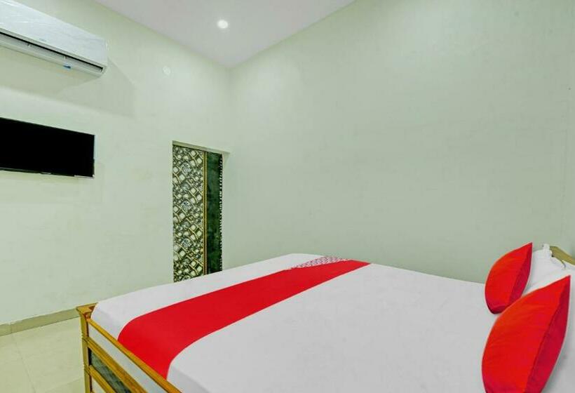 اتاق کلاسیک سه تخته, Flagship Hotel Shalimar Guest House