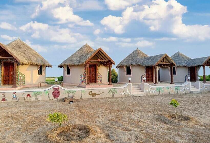 豪华房间, Dholavira Village Resort