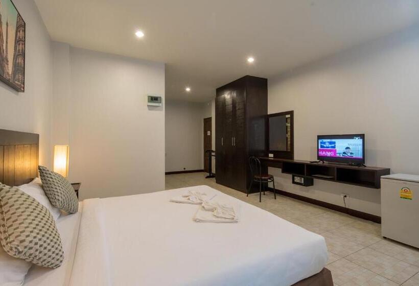 디럭스 스튜디오, Amarin Hotel Patong