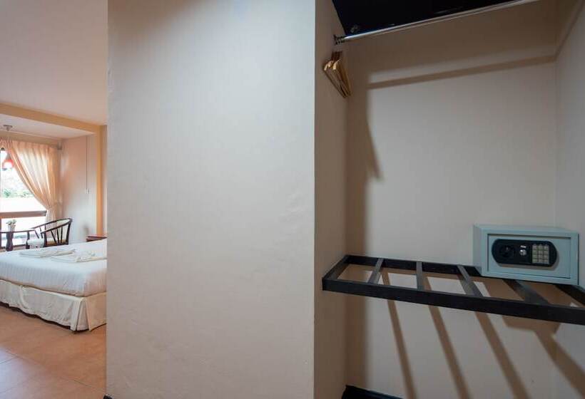 수피리어 룸, Amarin Hotel Patong