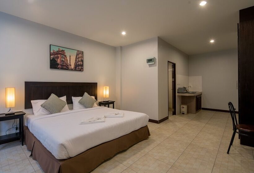 디럭스 스튜디오, Amarin Hotel Patong
