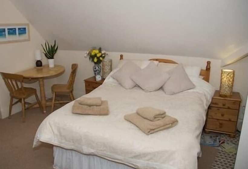 Номер Стандарт, Harlequin Guest House With Parking
