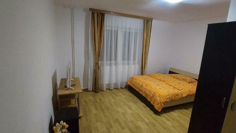 Номер Стандарт, Antic House