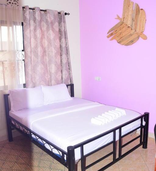 اتاق لوکس, Safari Park House