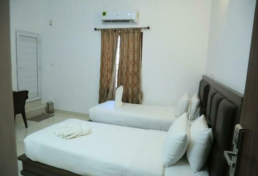 Номер Стандарт, Christian Guest House