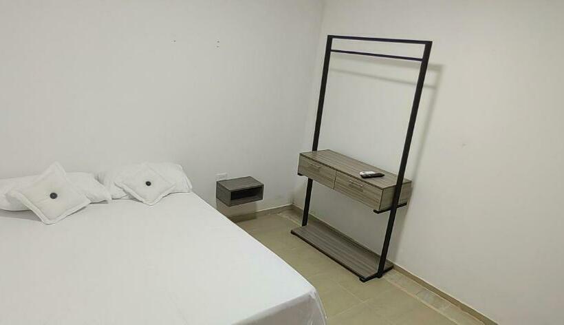 기본룸, Work Space Hostal