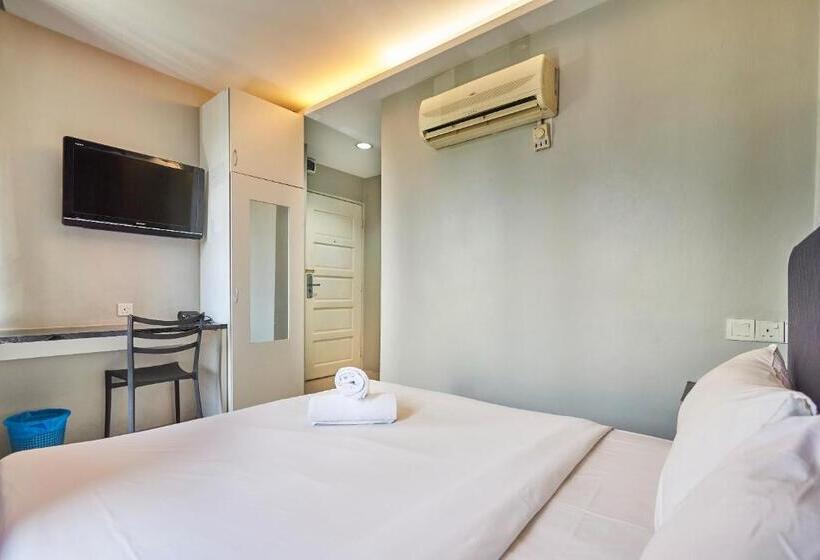 Номер Deluxe, Swing And Pillows At Pj Kd