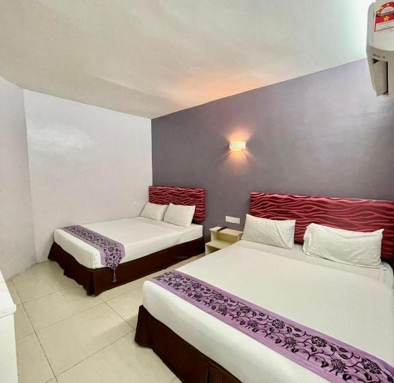 Семейный Номер, Swing And Pillows At Pj Kd
