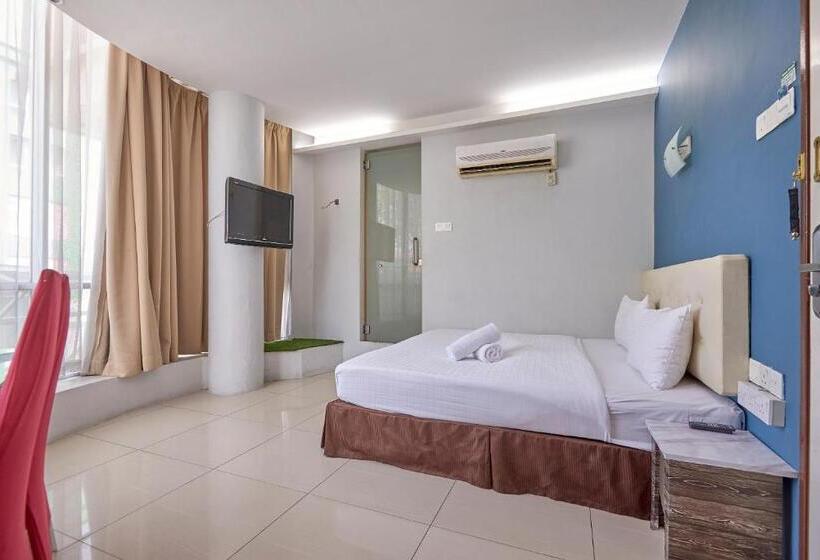 Номер Deluxe Кровать Кинг, Swing And Pillows At Pj Kd