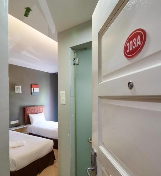 Номер Deluxe, Swing And Pillows At Pj Kd