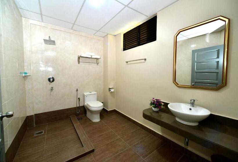 프리미엄 트리플 룸, Classic Hotel Kuantan