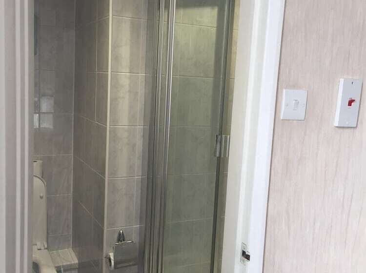 Номер Стандарт, The Leeway