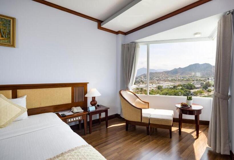 اتاق اکونومی, Saigon   Ninh Chu Hotel & Resort