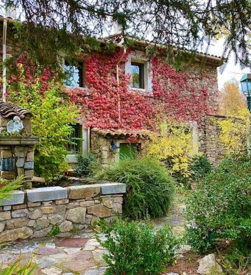Номер Стандарт Вид на Сад, Le Priolat Des Anges Aux Portes Des Gorges Du Verdon