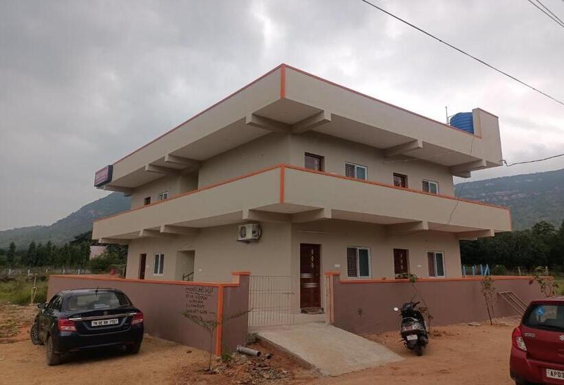 Трехместный Номер Классика, Oyo 85452 Sanjay Residency