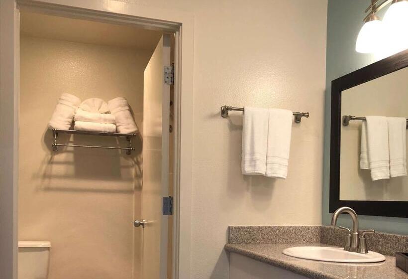 Номер Deluxe Кровать Кинг, Surestay Plus Hotel By Best Western Gold Beach