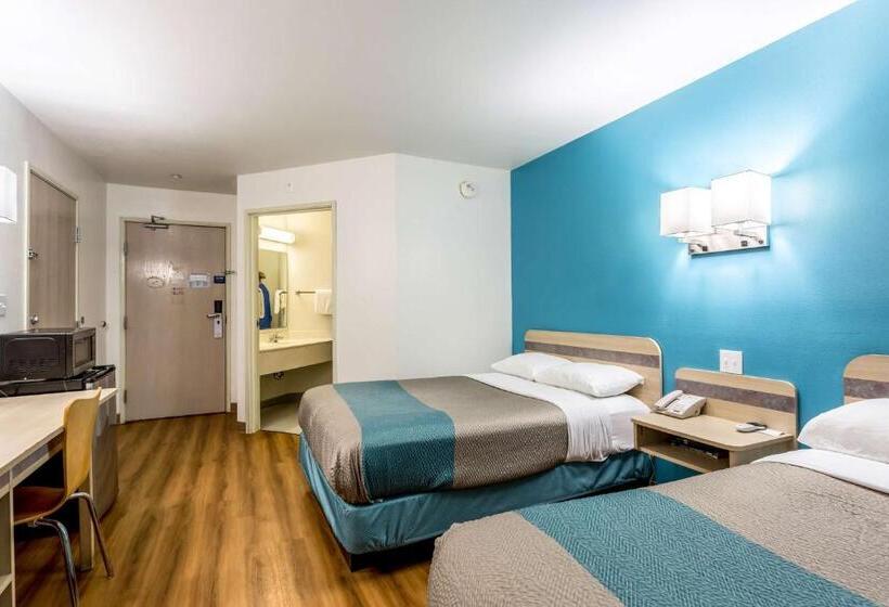 Четырехместный Номер Стандарт, Motel 6 Roswell, Nm
