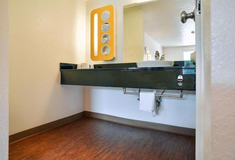 Четырехместный Номер Deluxe, Motel 6 Saint Joseph, Mo