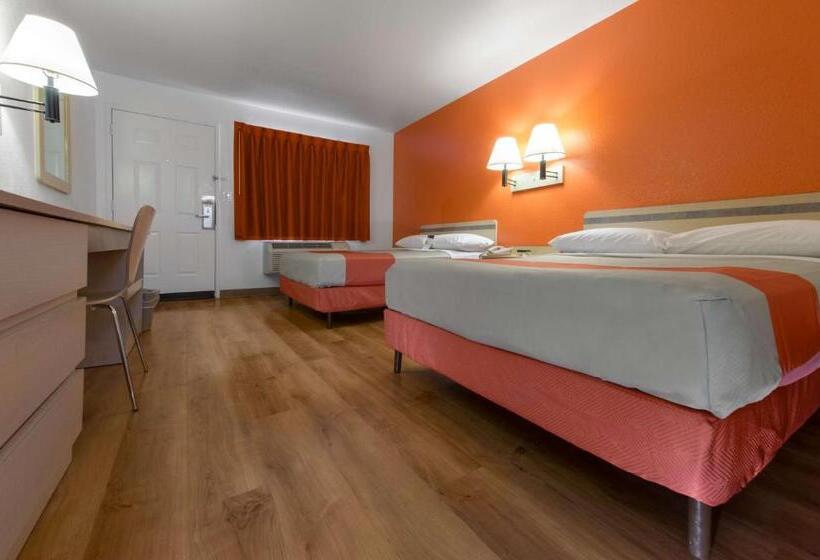 Номер Стандарт, Motel 6 Saint Joseph, Mo