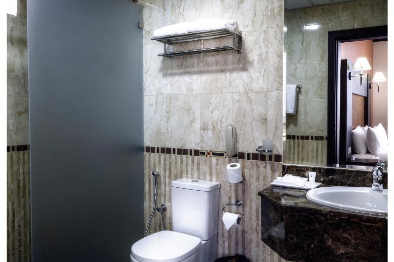سوییت جونیور, Royal Phoenicia