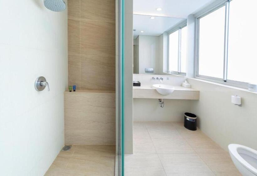 Номер Deluxe, Aston Cirebon Hotel And Convention Center