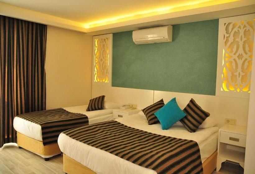 Triple Room Sea View, Aura Boutique