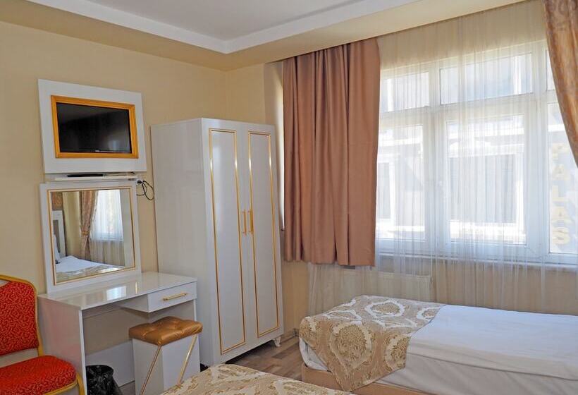 اتاق استاندارد سه نفره, Nagehan Hotel Old City