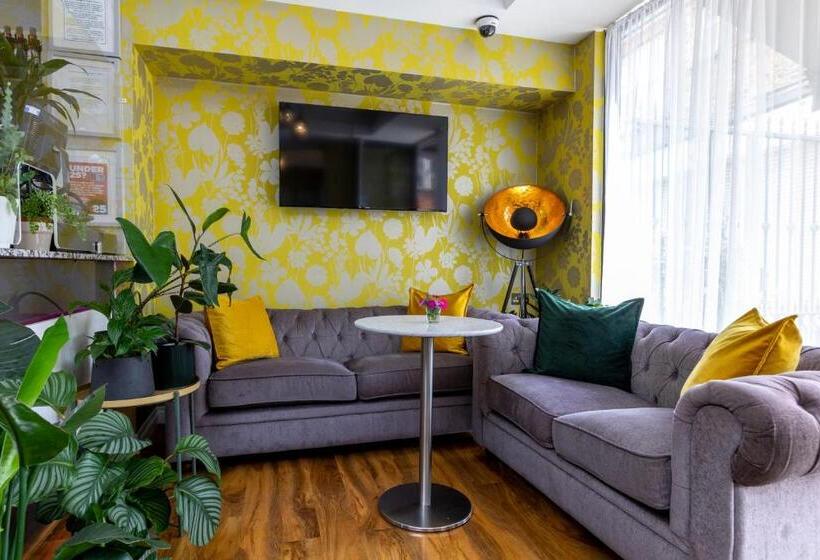 חדר סטנדרט לארבעה, Hotel Shepherds Bush London