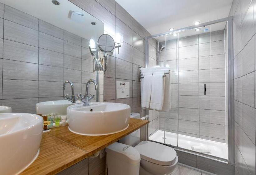 חדר סטנדרט לארבעה, Hotel Shepherds Bush London