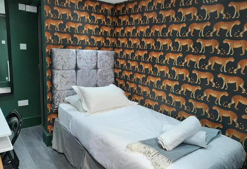 Одноместный Номер Вид на Сад, The Melville Hotel By Rokxy  Kings Cross