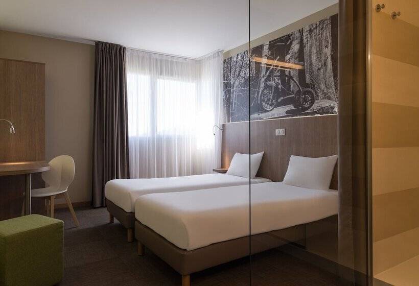Номер Стандарт, The Originals City, Hôtel Ecoparc, Montpellier Est