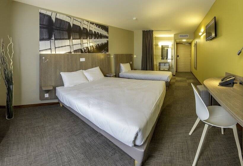 Семейный Номер, The Originals City, Hôtel Ecoparc, Montpellier Est