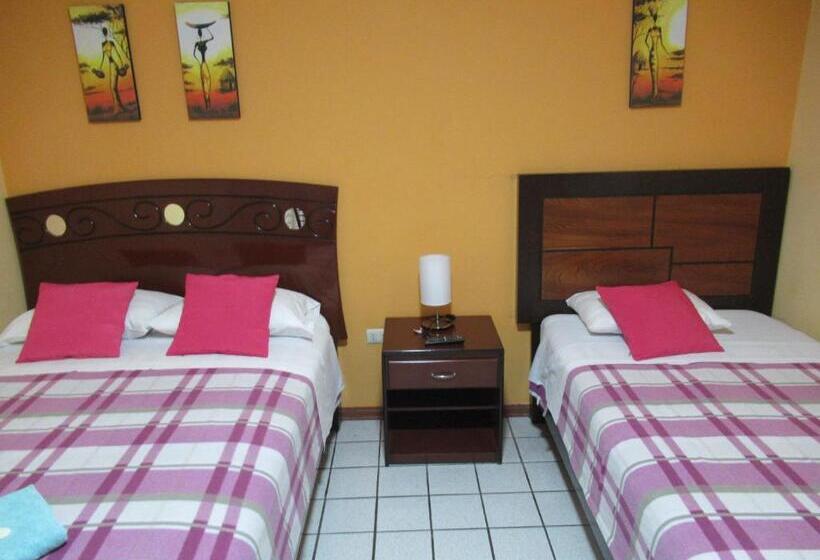 스탠다드 트리플 룸, Kurmi Hostel Lima Airport