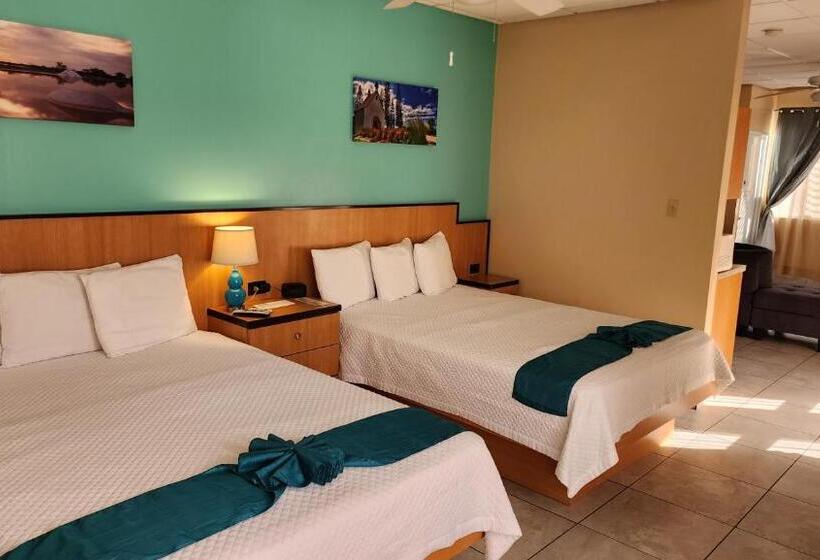 سوییت با چشم‌انداز استخر, Combate Beach Resort